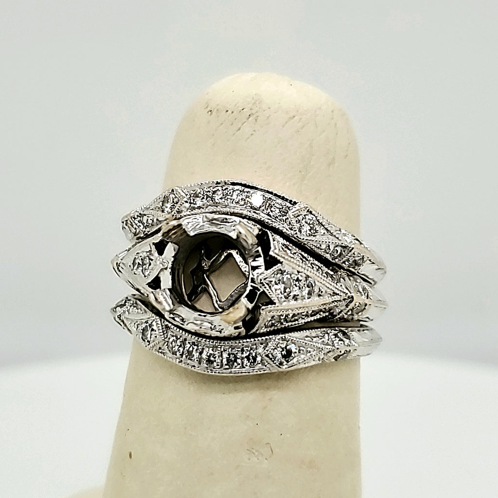 Engraved 18kt white Gold and Diamond Wedding Set Mounting