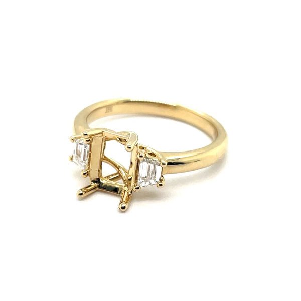 14kt Yellow Gold Trapezoid Cut Diamond Mounting
