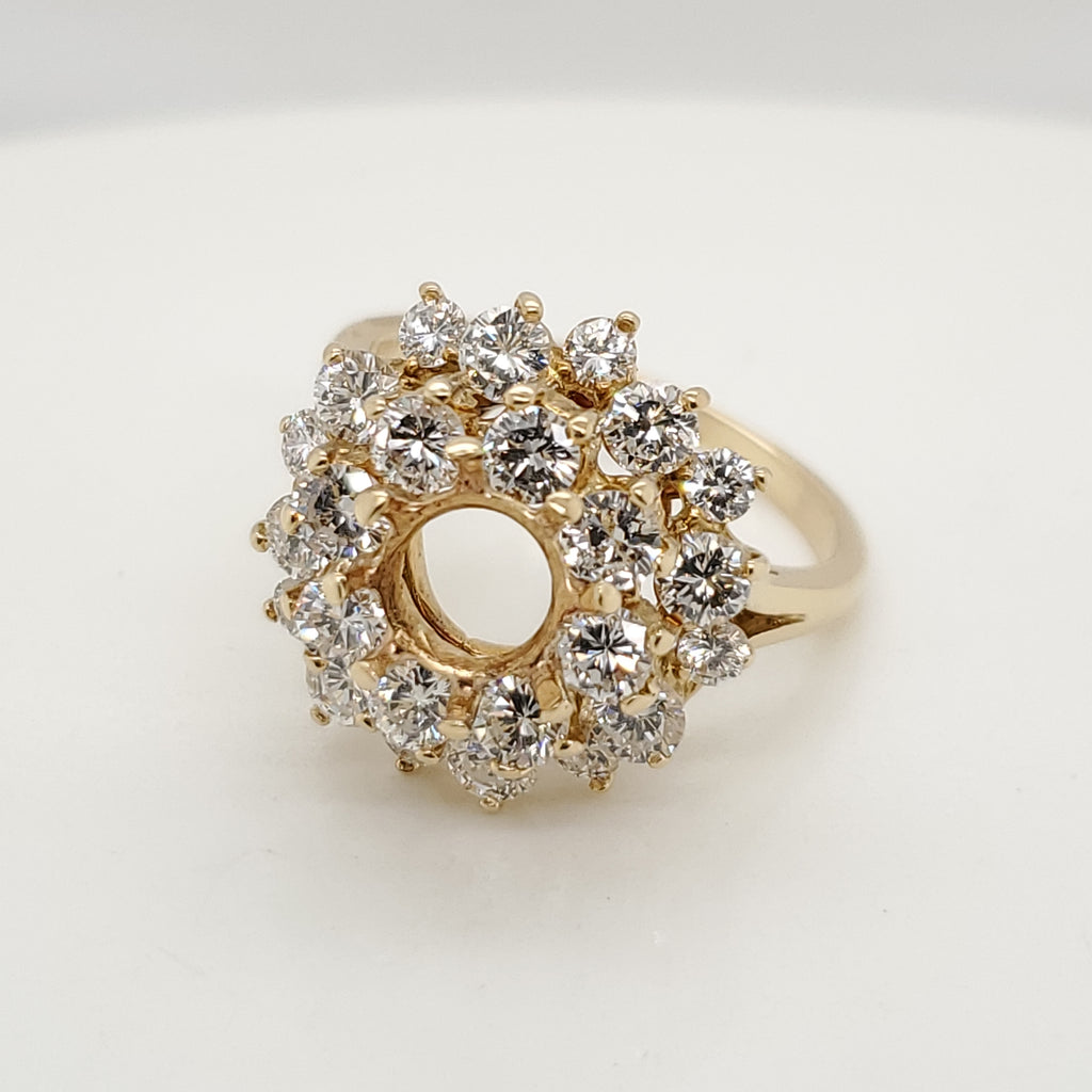 18Kt Gold And Diamond Ring Mounting