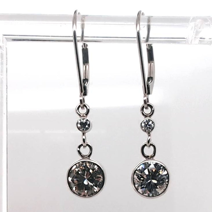 Platinum Diamond Dnagle Earrings