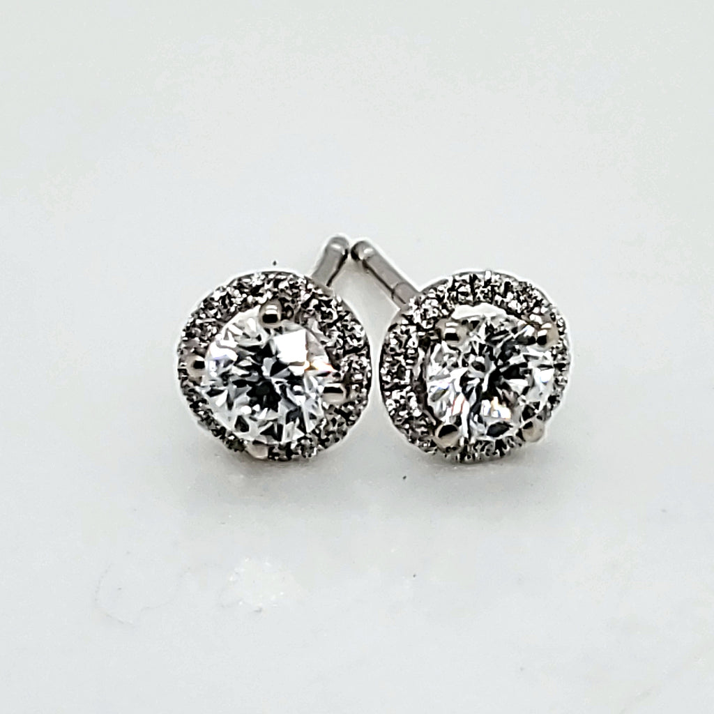 14kt White gold Diamond Stud Earrings