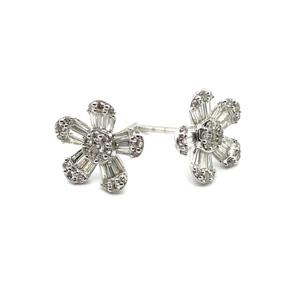 14Kt White Gold 0.68Ctw Floral Diamond Stud Earrings