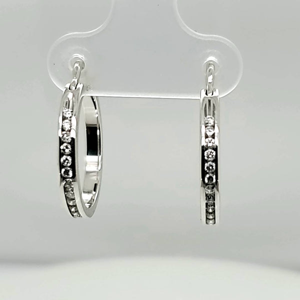 14Kt White Gold 18.4Mm Diamond Hoop Earrings