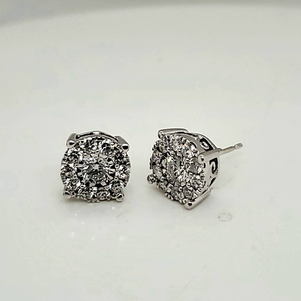 14kt White Gold 1.00 Carat Total Weight Diamond Stud Earrings