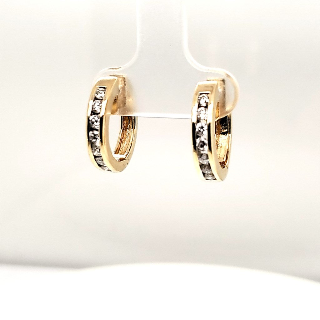 14kt Yellow Gold Diamond Huggie Hoop Earrings