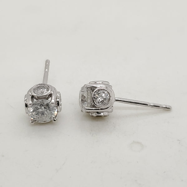 14kt white Gold Diamond Stud Earrings