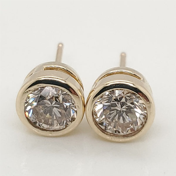 1.22 Carat Total Weight Round Diamond Stud Earrings