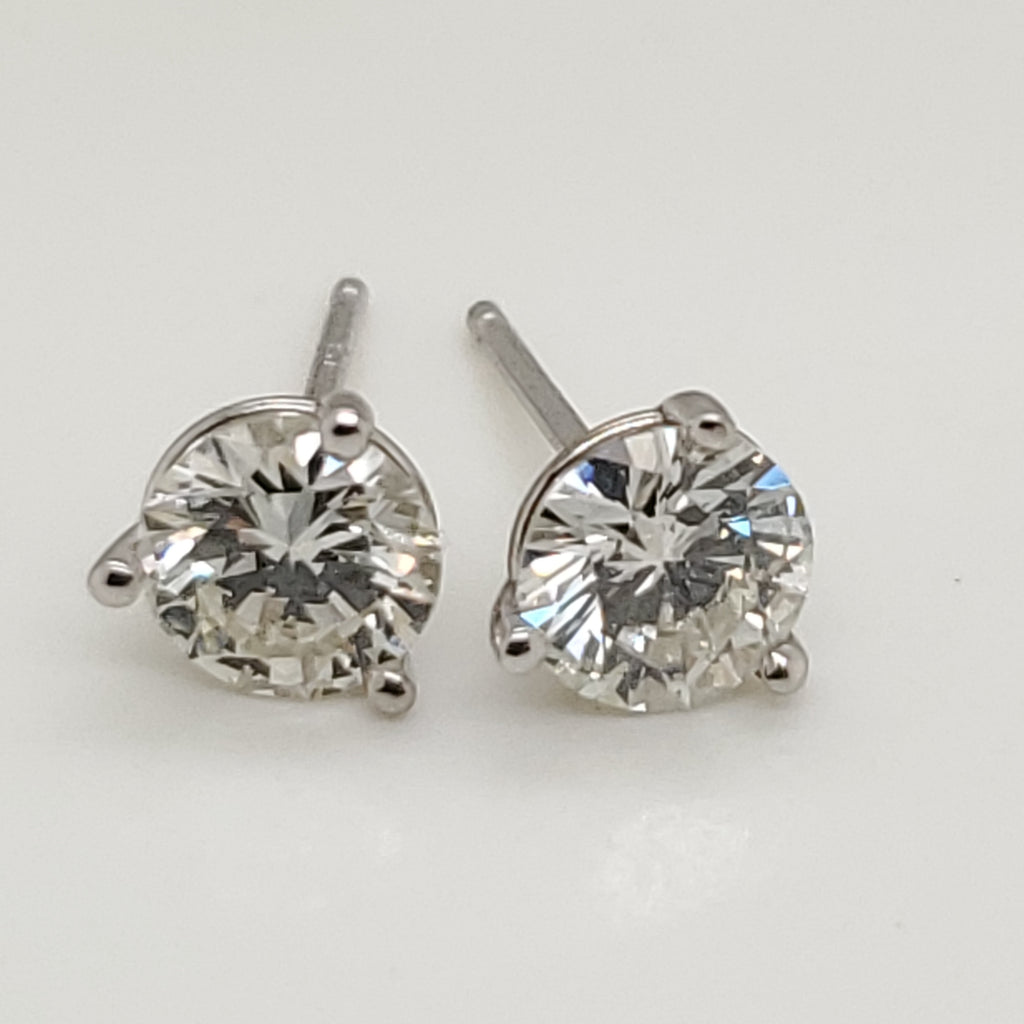 1.08 Carat Total Weight Diamond Stud Earrings