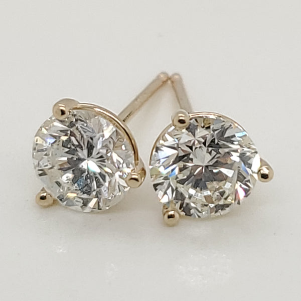 1.55 Carat Total Weight Diamond Stud Earrings