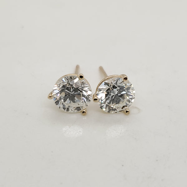2.58 Carat Total Weight Diamond Stud Earrings