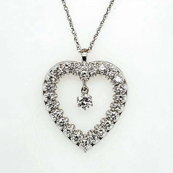 Vintage1.09 carat total weight diamond heart pendant