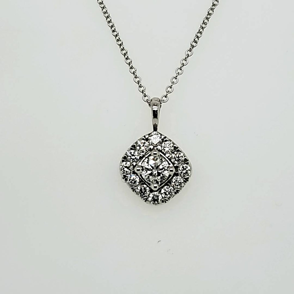 14kt White Gold Diamond Pendant Necklace