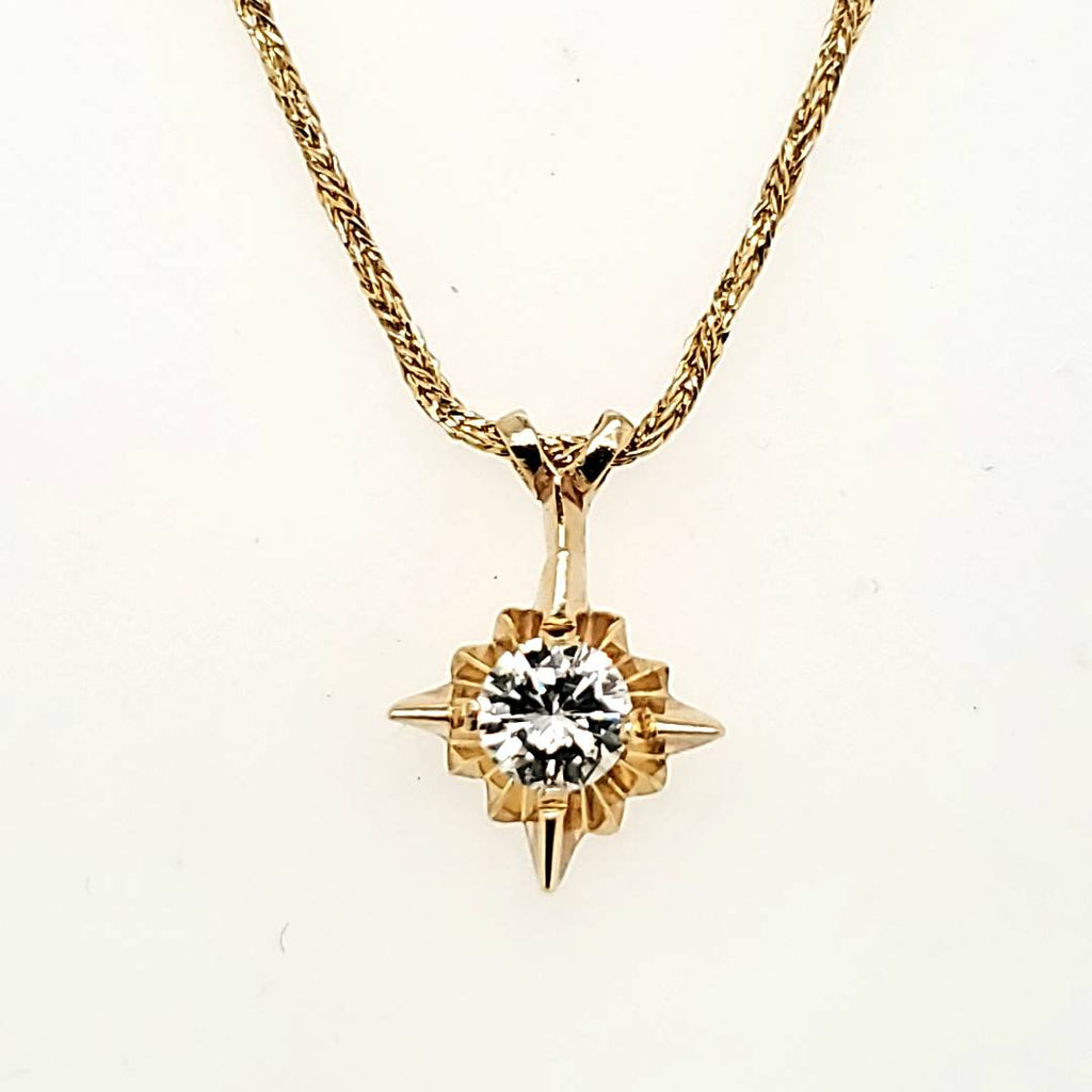 Vintage 14kt Gold Diamond Pendant Necklace