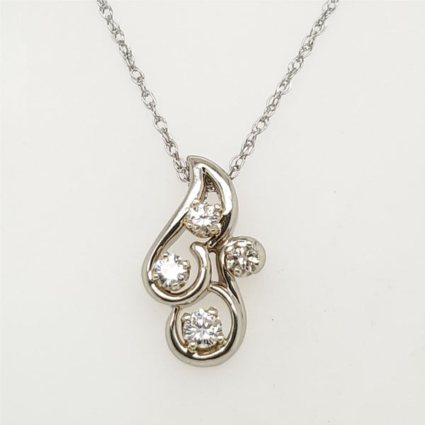 14Kt White Gold Diamond Pendant Necklace