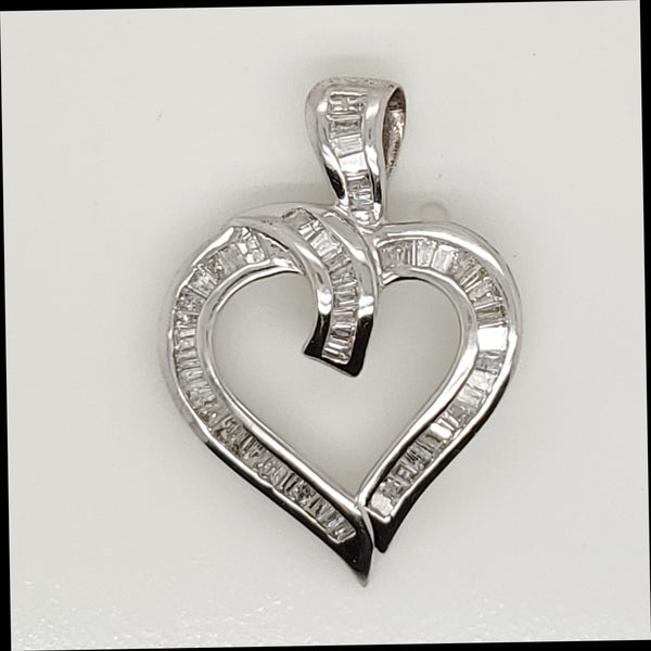 14Kt White Gold 1.00 Carat Total Weight Diamond Heart Pendant