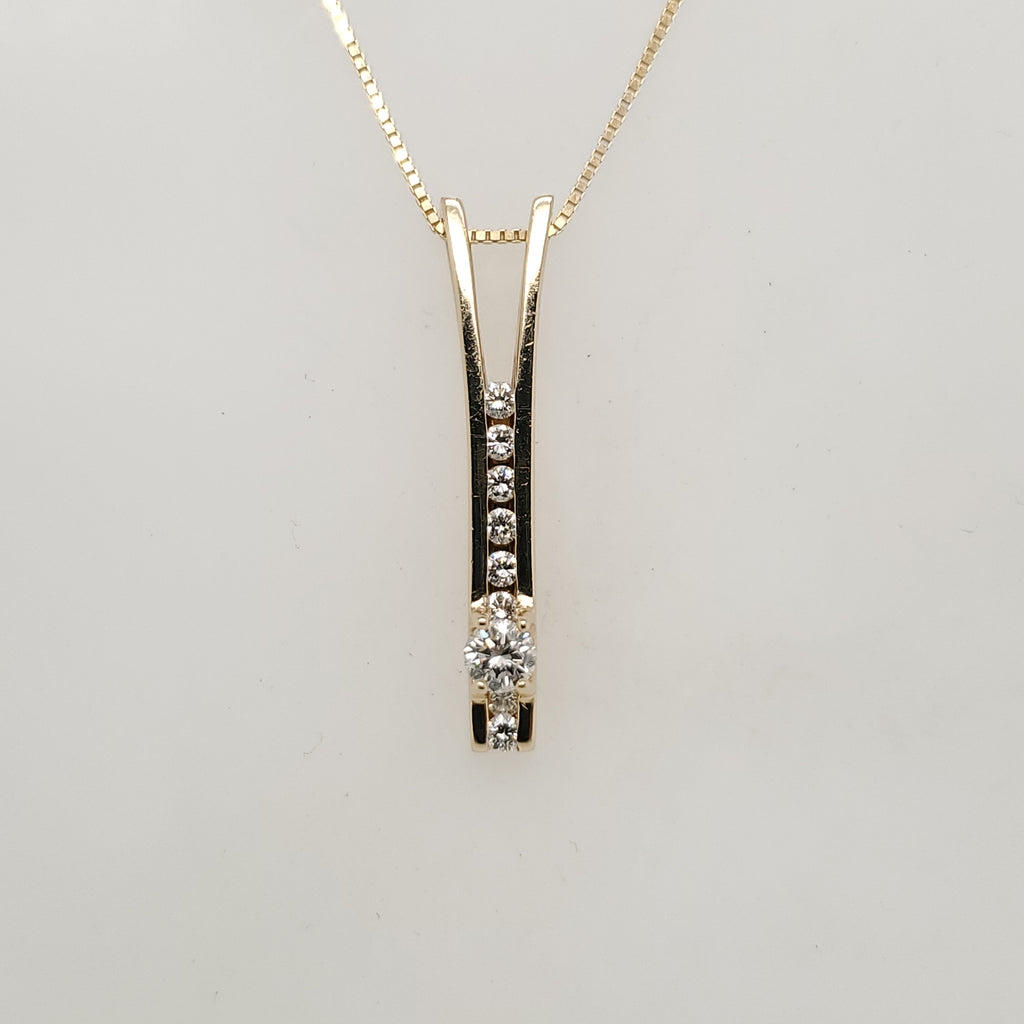 14Kt Yellow Gold Diamond Vertical Bar Pendant