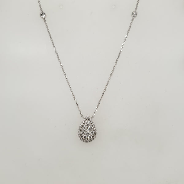14kt White Gold Diamond Pendant Necklace