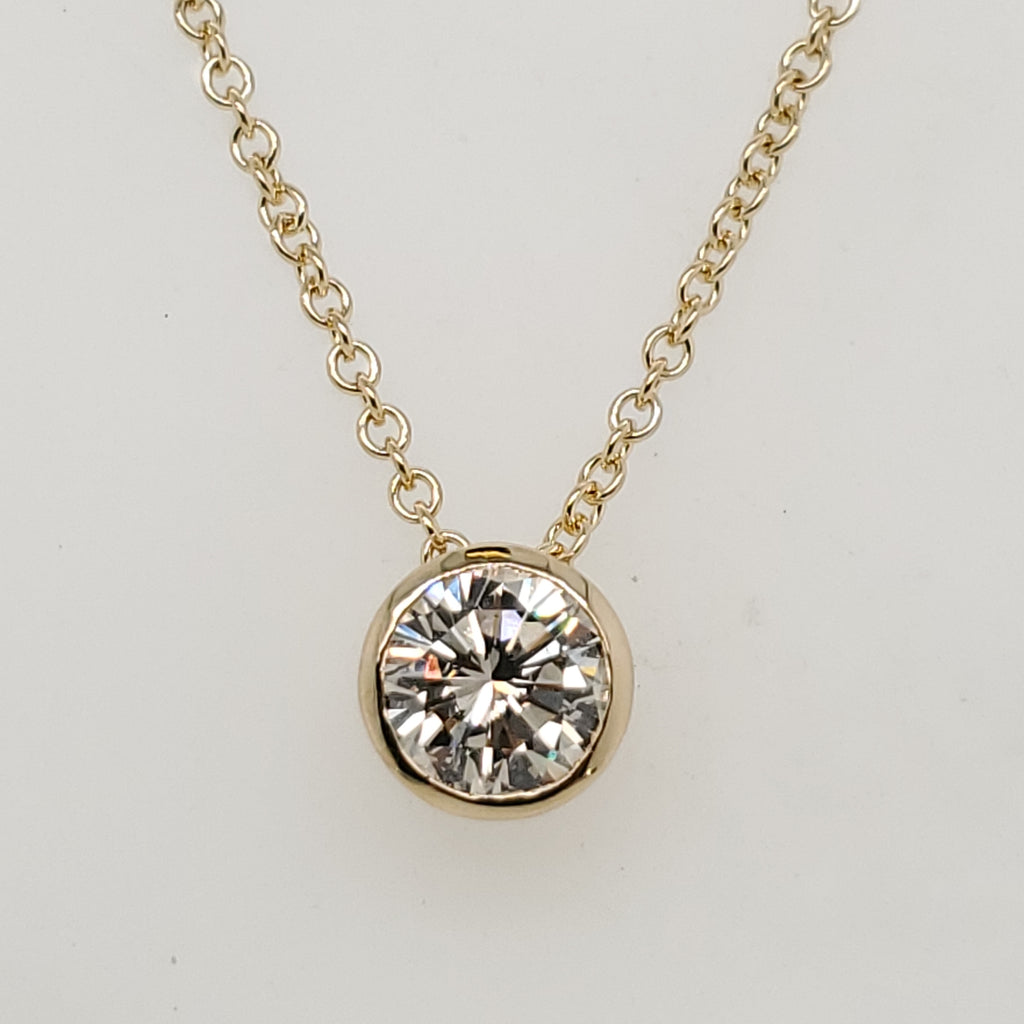 1.02 Carat Round Brilliant Cut Diamond Solitaire Pendant in 14Kt Gold