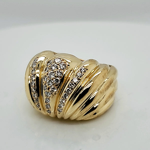 18kt Yellow Gold and Diamond Ring