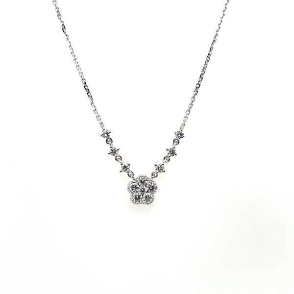 18kt White Gold 0.51Ctw Diamond Clover Necklace