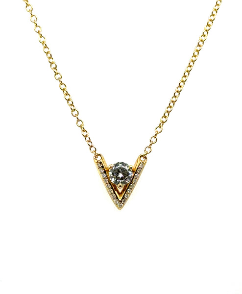 18kt Yellow Gold 0.36Ctw ""V"" Design Diamond Necklace
