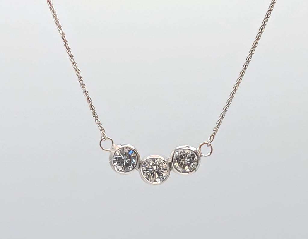 14K White Gold 0.70ctw Diamond Necklace