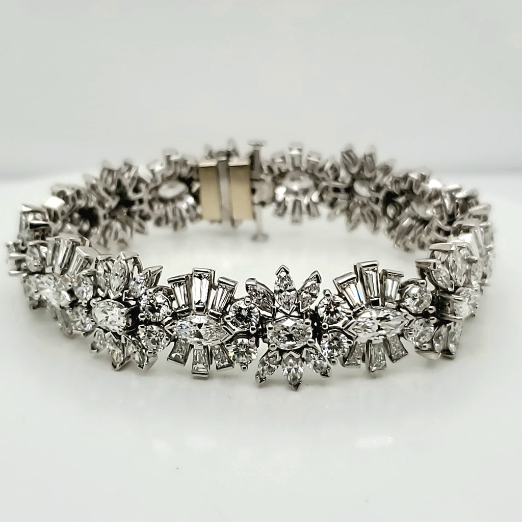 Kwiat 23.60 Carat Total Weight Platinum and Diamond Bracelet