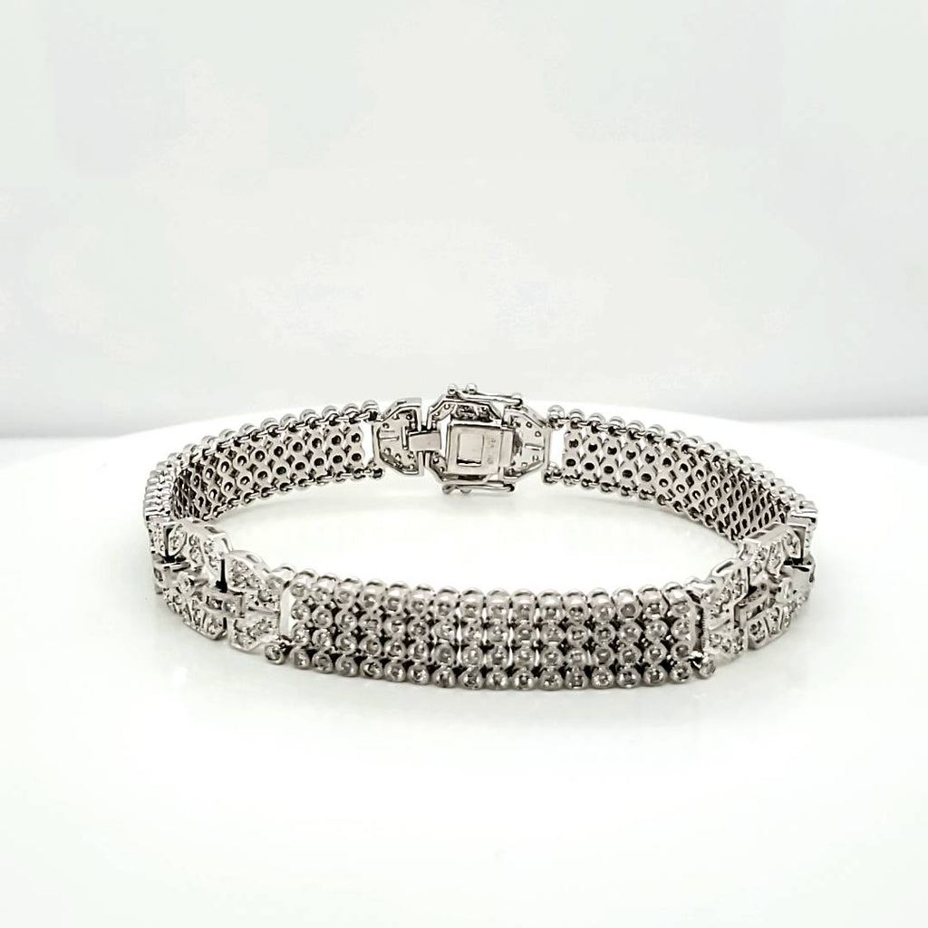 Modern 18kt White Gold Art Deco Style Diamond Bracelet