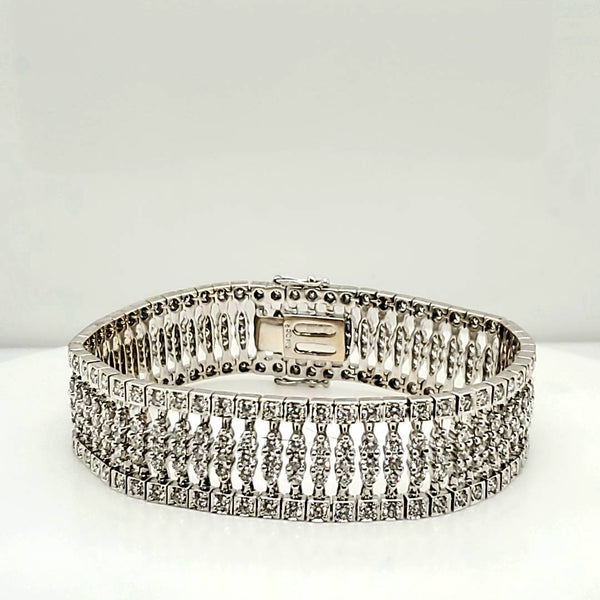 18kt White Gold 11.21 Carat Total Weight Diamond Bracelet