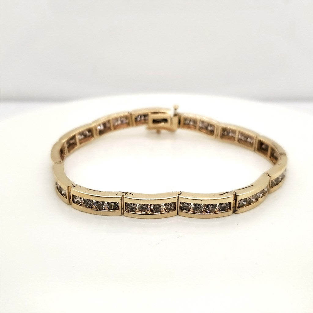 14kt Yellow Gold Diamond Bracelet