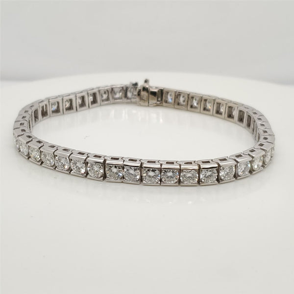 8.00 Carat Total Weight 14kt gold and Diamond Tennis Bracelet