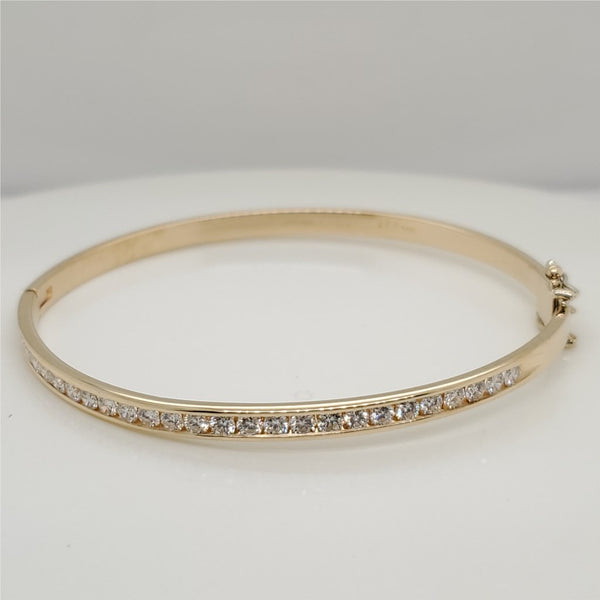 18Kt Yellow Gold and Diamond Bangle Bracelet