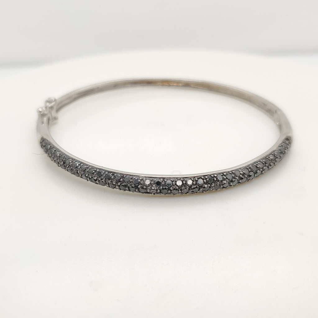 14Kt White Gold Black Diamond Bangle Bracelet