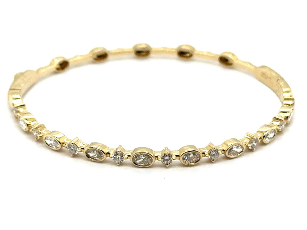 1.15 Ctw 14Kt Yellow Gold Oval And Round Cut Diamond Bangle Bracelet