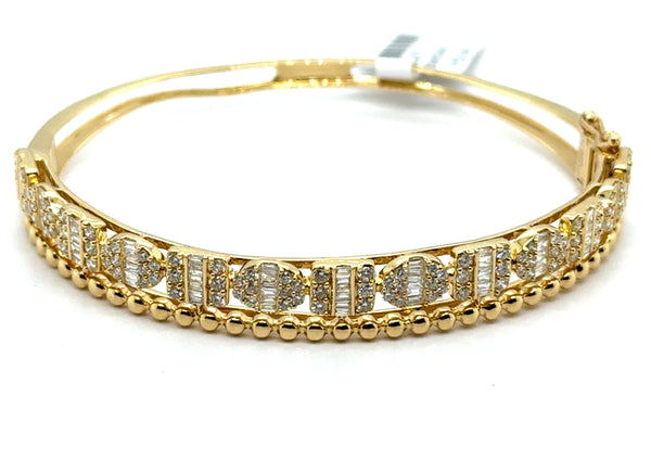 18kt Yellow Gold Baguette And Round Cut Diamond Bangle Bracelet