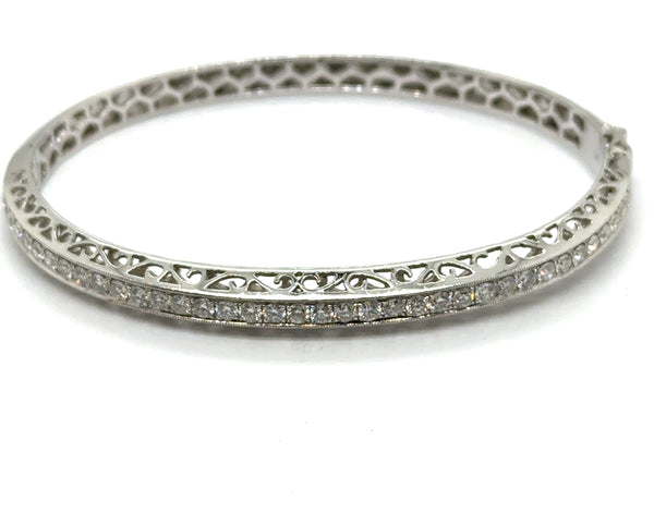 14kt white gold 1.72 ctw diamond bangle bracelet