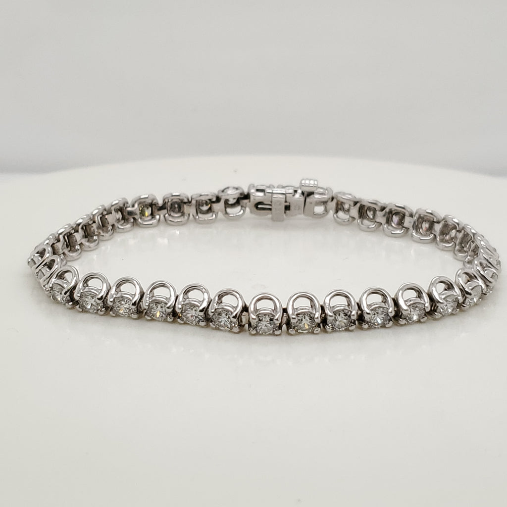 7.00 Carat Total Weight 14kt gold and Diamond Tennis Bracelet
