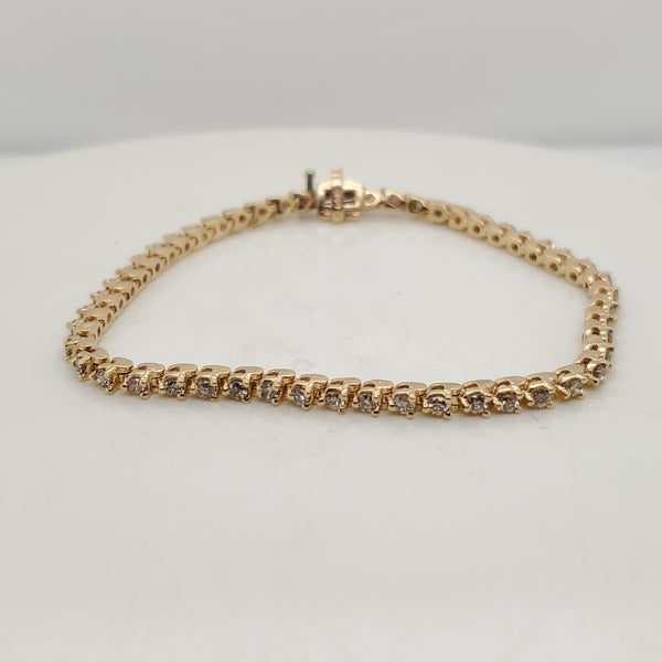 2.00 Carat Total Weight 14kt gold and Diamond Tennis Bracelet