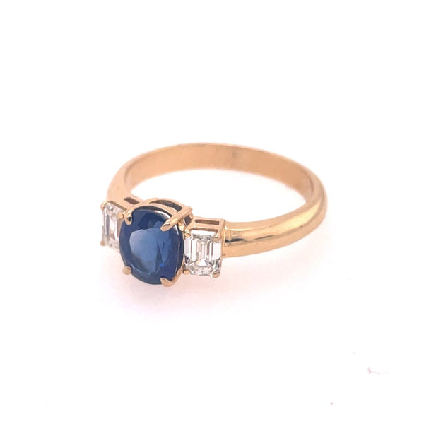 18kt Yellow Gold Sapphire And Diamond Ring