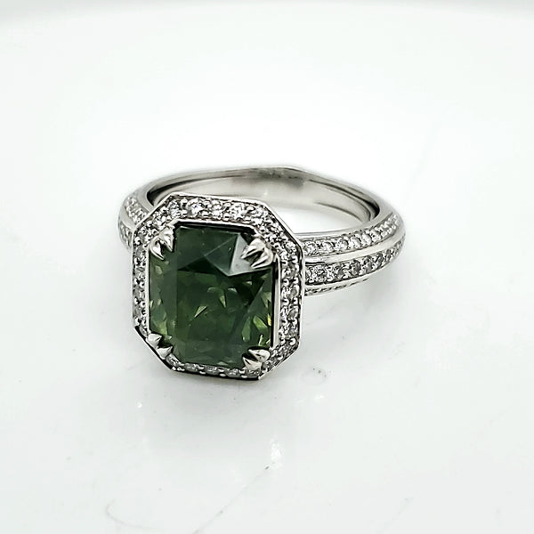 Pre - Owned Kat Florence Platinum Green Zircon and Diamond Ring