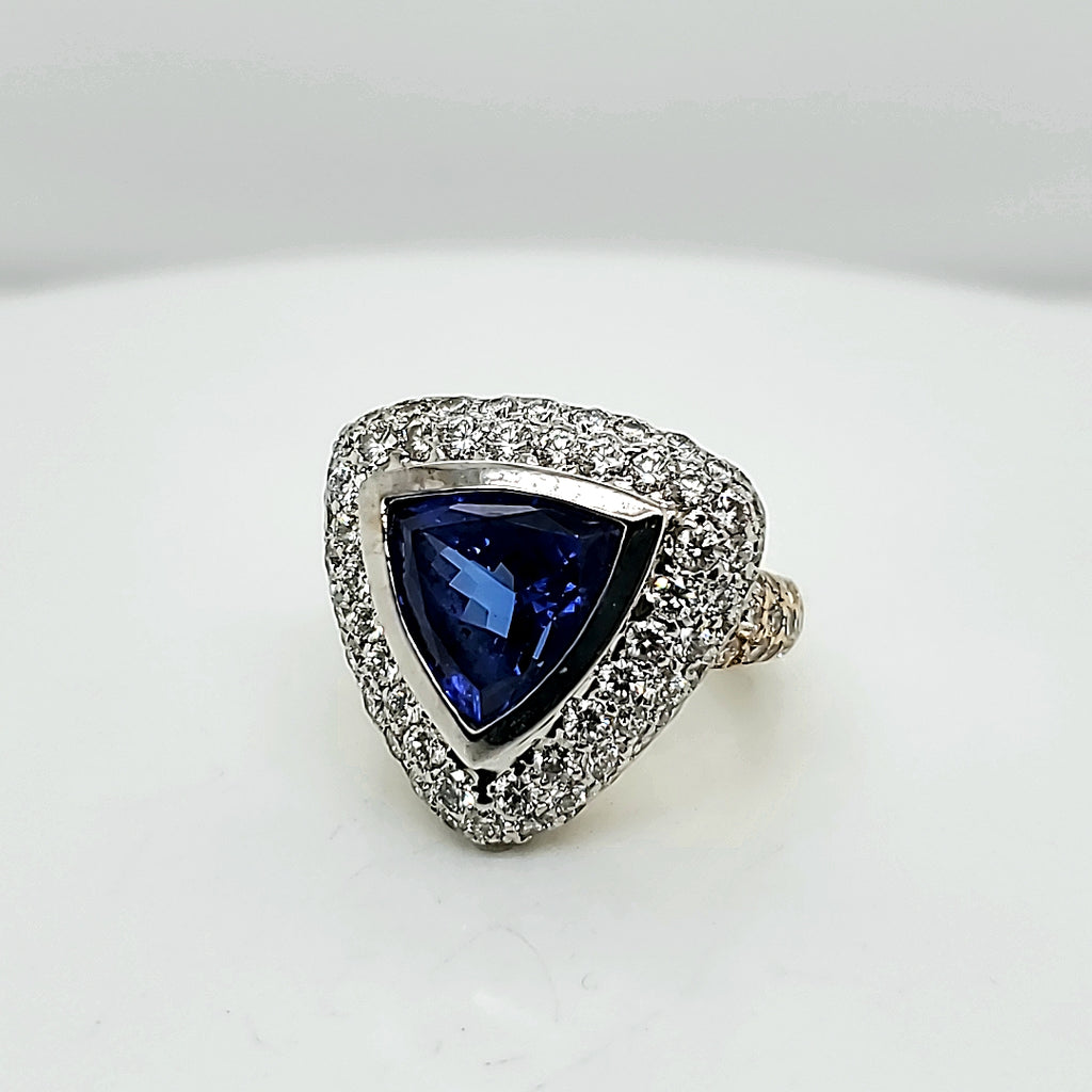 14kt Gold Tanzanite and Diamond Ring