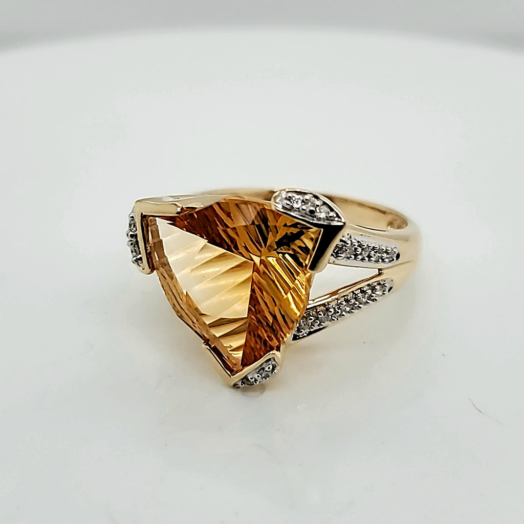 14Kt Fantasy Cut Triangular Citrine Accented By 21 Round Diamonds