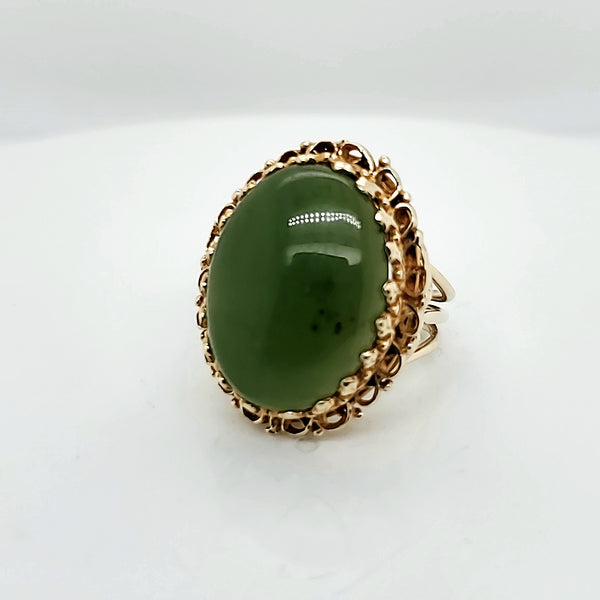 Vintage 10kt Yellow Gold Nephrite Jade Ring