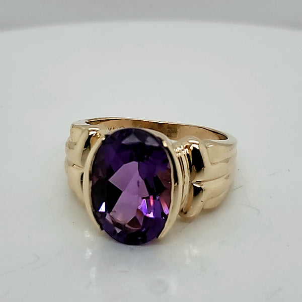 14kt Yellow Gold Amethyst Ring