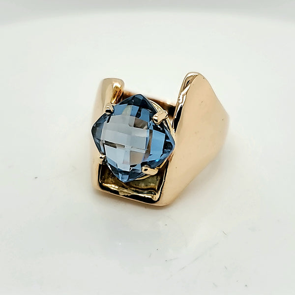Modernist 14Kt Yellow Gold And London Blue Topaz Ring