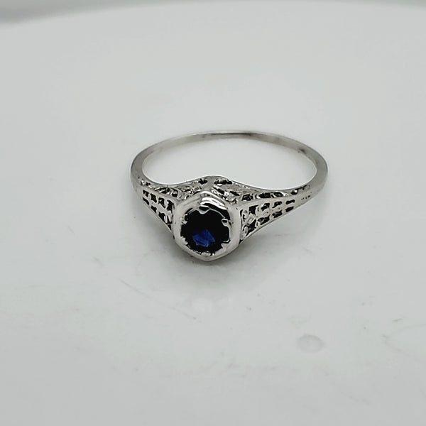 Art Deco 18kt White Gold Sapphire Ring