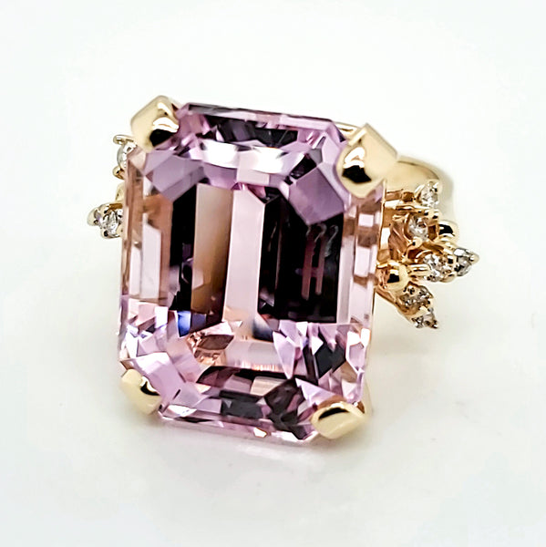 14kt Yellow Gold Kunzite and Diamond Ring