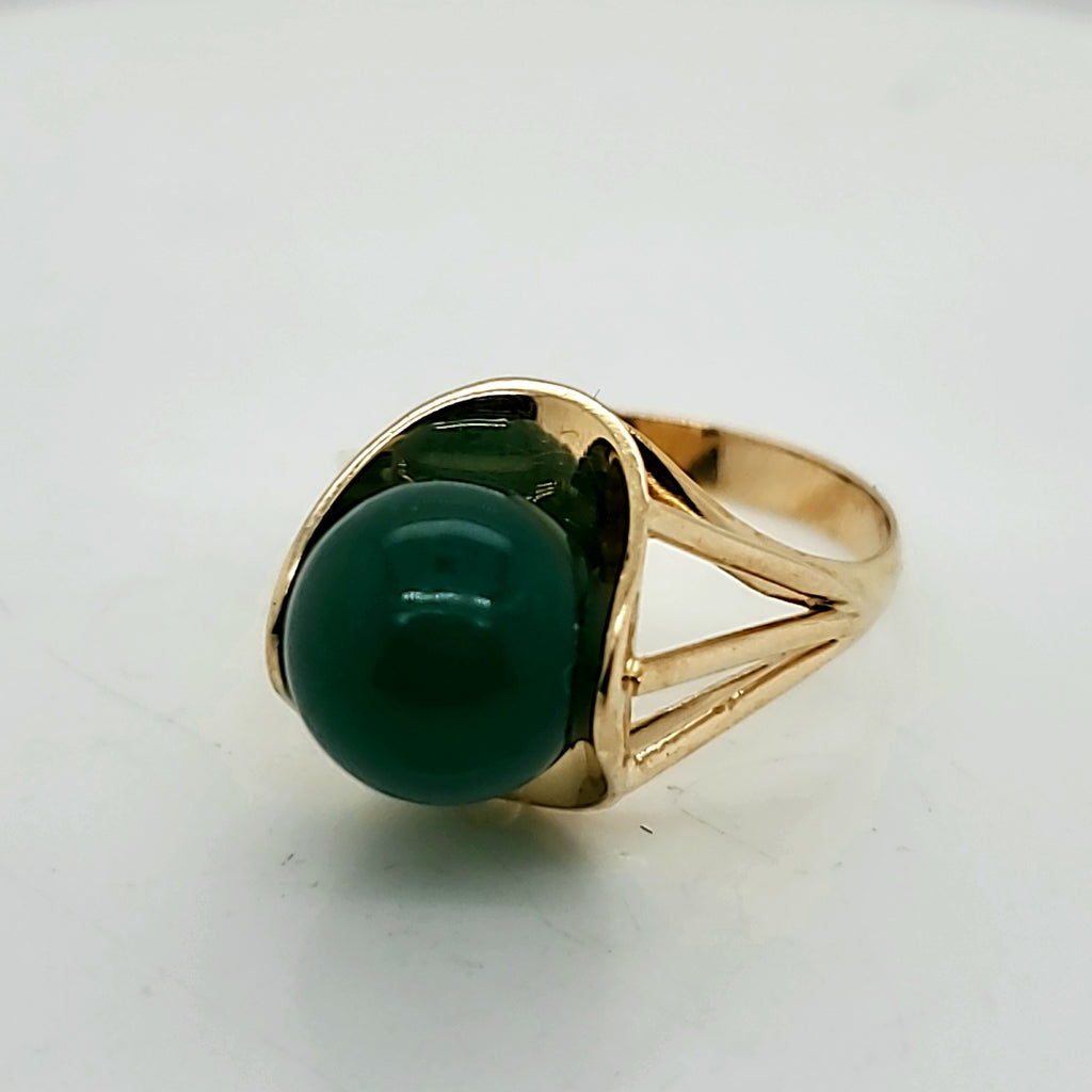 14kt Yellow Gold Modernist Green Chalcedony Ring