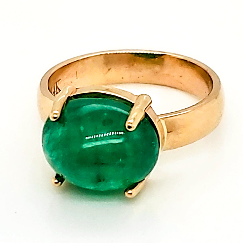 14kt Yellow Gold Cabochon Cut Emerald Ring