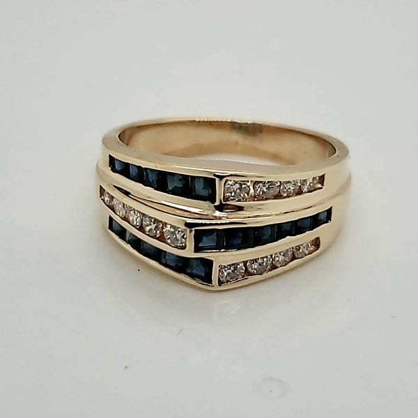 14kt Yellow Gold Diamond and Sapphire Ring